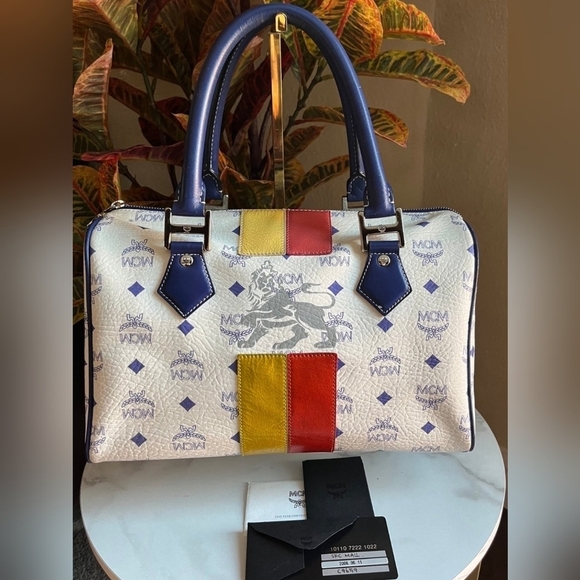 💙🔹️MCM 🔹️VISETOS LION PRINCESS BOSTON BAG - Picture 9 of 9